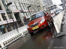 2008款斯柯达晶锐1.6L试驾