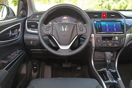 2013款广汽本田凌派1.8L自动旗舰版西双版纳试驾实拍