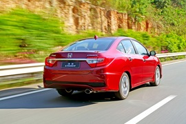 2013款广汽本田凌派1.8L自动旗舰版西双版纳试驾实拍