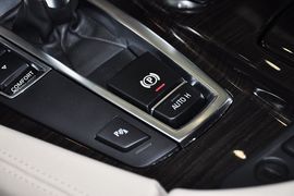 2013款宝马535Li卓乐版