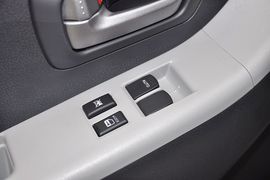 2013款铃木奥拓1.0L手动舒适型