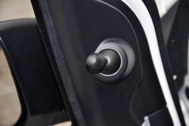 2013款铃木奥拓1.0L手动舒适型