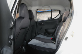 2013款铃木奥拓1.0L手动舒适型