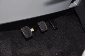 2013款铃木奥拓1.0L手动舒适型