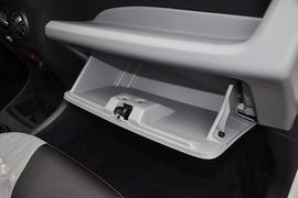 2013款铃木奥拓1.0L手动舒适型