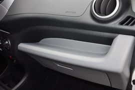 2013款铃木奥拓1.0L手动舒适型