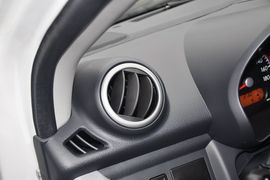 2013款铃木奥拓1.0L手动舒适型