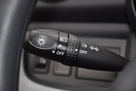 2013款铃木奥拓1.0L手动舒适型