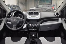 2013款铃木奥拓1.0L手动舒适型