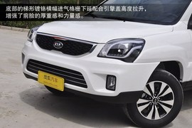   2013款起亚狮跑2.0L DLX自动两驱版到店实拍