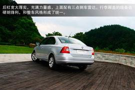 试驾2013款斯柯达昕锐1.6L自动优选型