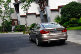 2013款宝马328i