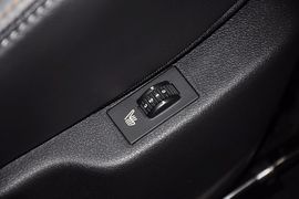 2013款标致3008