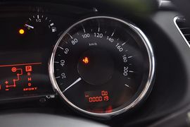 2013款标致3008