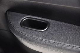 2013款标致307两厢1.6L自动舒适版