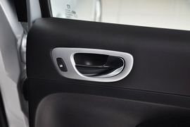 2013款标致307两厢1.6L自动舒适版