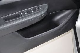 2013款标致307两厢1.6L自动舒适版