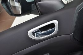 2013款标致307两厢1.6L自动舒适版