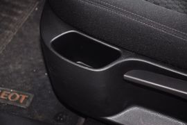 2013款标致307两厢1.6L自动舒适版