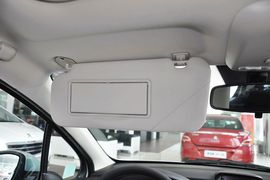 2013款标致307两厢1.6L自动舒适版