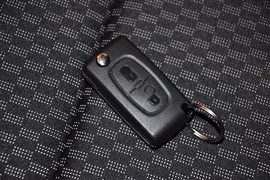 2013款标致307两厢1.6L自动舒适版