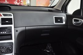 2013款标致307两厢1.6L自动舒适版