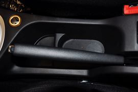 2013款标致307两厢1.6L自动舒适版