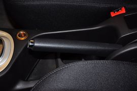 2013款标致307两厢1.6L自动舒适版