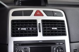 2013款标致307两厢1.6L自动舒适版