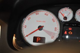 2013款标致307两厢1.6L自动舒适版