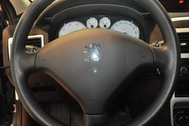 2013款标致307两厢1.6L自动舒适版