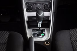 2013款标致307两厢1.6L自动舒适版