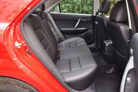 2013款马自达MAZDA6