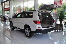 2012款丰田汉兰达2.7L两驱7座豪华版