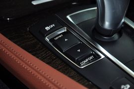 2013款宝马528i