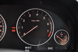 2013款宝马528i