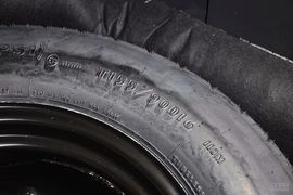 2013款Jeep指南者2.0L两驱运动版