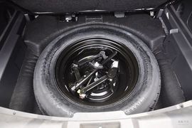 2013款Jeep指南者2.0L两驱运动版