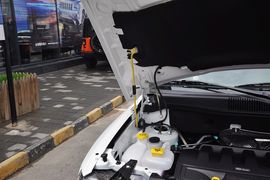 2013款Jeep指南者2.0L两驱运动版