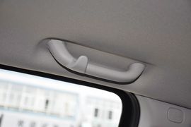 2013款Jeep指南者2.0L两驱运动版
