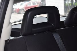 2013款Jeep指南者2.0L两驱运动版