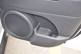 2013款Jeep指南者2.0L两驱运动版