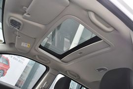 2013款Jeep指南者2.0L两驱运动版