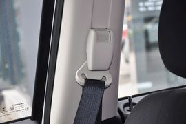 2013款Jeep指南者2.0L两驱运动版