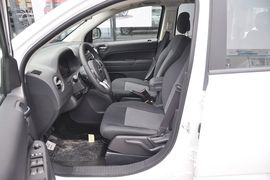 2013款Jeep指南者2.0L两驱运动版