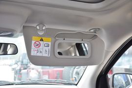 2013款Jeep指南者2.0L两驱运动版