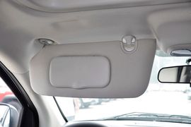 2013款Jeep指南者2.0L两驱运动版