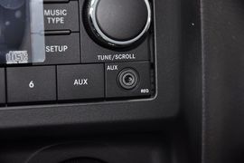 2013款Jeep指南者2.0L两驱运动版