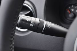 2013款Jeep指南者2.0L两驱运动版