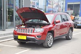 2014款Jeep指南者2.4L四驱豪华版